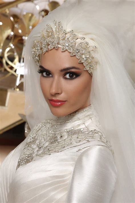 Modest And Islamic Bridal Hijab With Veil Hijab Wedding Dresses Muslim Wedding Dresses