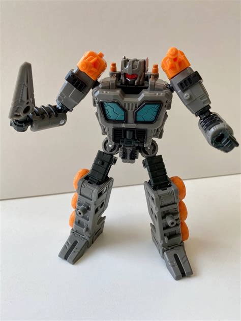 Takara Tomy Transformers Earthrise ER-12 Fasttrack Official In-Hand ...