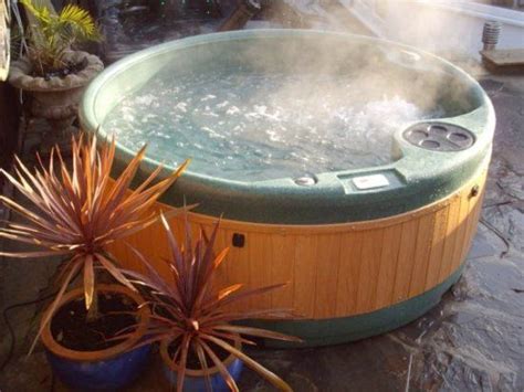 Small Hot Tub Hot Tub Reviews Best Inflatable Hot Tub Inflatable Hot Tubs Portable Hot Tub