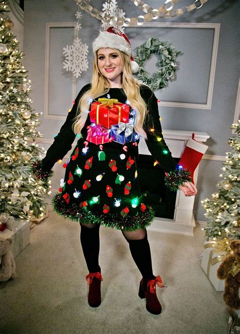 Celebs In Ugly Christmas Sweaters Miley Cyrus Gwen Stefani More