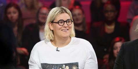 Report this album or account. «Tout le monde en parle»: Safia Nolin revient sur sa ...