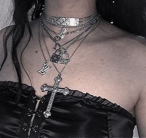 Aesthetic Grunge Outfits Fashion Cross Necklace Silver