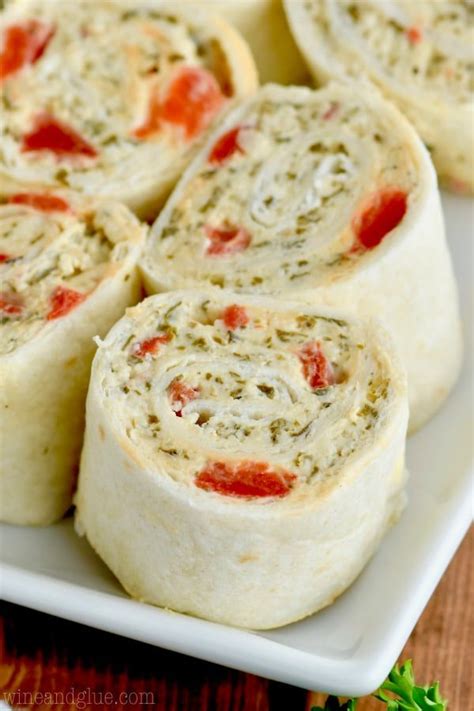 These Pesto Cream Cheese Pinwheels Are The Perfect Appetizer To Make