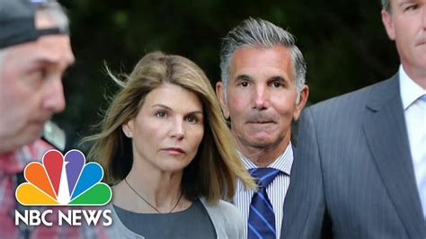 lori loughlin and husband agree to plead guilty in college admissions scandal nbc nightly news