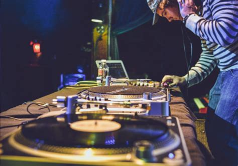 Wedding scenarios that can reap havoc on your special day. DJ Insurance | Fast and Affordable Quotations | Event ...