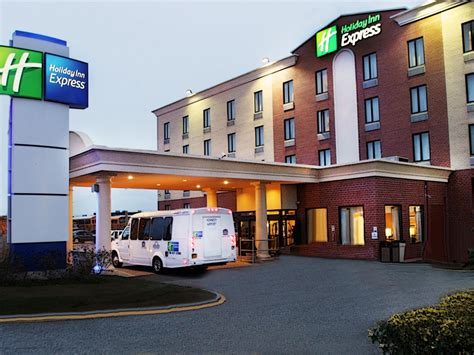 At holiday inn express & suites keystone, an ihg hotel guests are welcome to take advantage of a hot tub. Holiday Inn Express New York JFK Airport Area Hotel by IHG