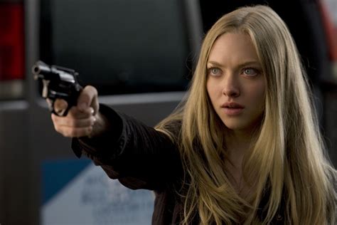 Review Gone Starring Amanda Seyfried Is A Zero Sum Detective Story