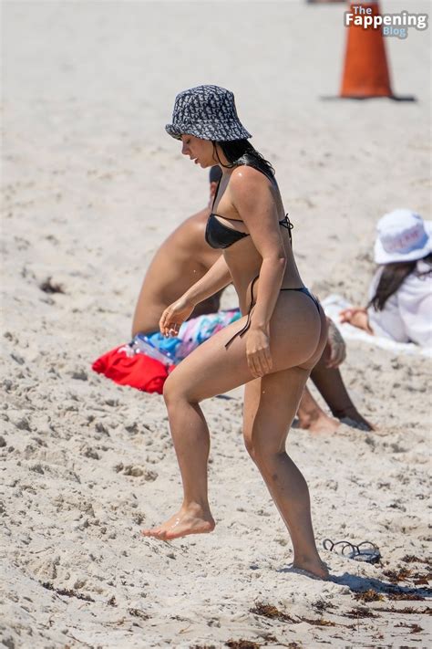 Emeraude Toubia Flashes Her Nude Tits At The Beach In Miami 37 Photos