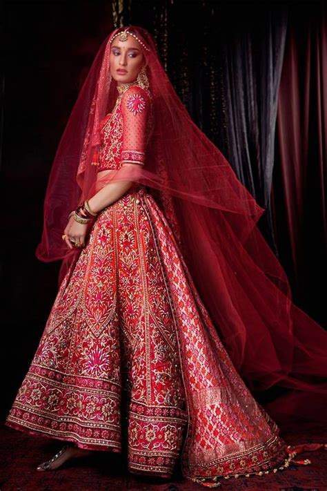 Latest Indian Designer Bridal Dresses Wedding Trends 2021 22 Collection Latest Bridal Lehenga
