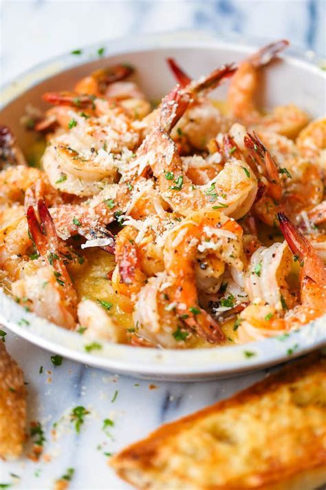 Heat cast iron skillet and add olive oil. Red Lobster Shrimp Scampi Copycat | Red lobster shrimp ...