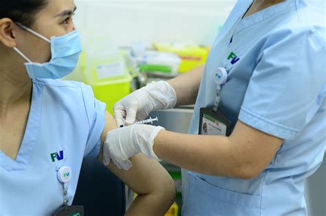 Bệnh Viện Fv Tổ Chức Tiêm Vắc Xin Phòng Covid 19 Cho 146 Bác Sĩ Nhân