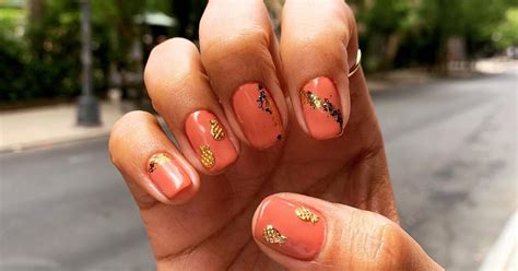 Best Coral Nail Polish Colors For Trendy Summer Nails