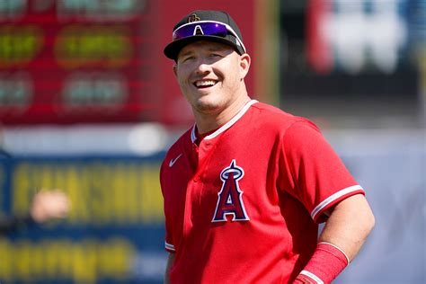 Announcementplease follow the official /r/angelsbaseball twitter for the latest news, memes, retweets correction: Mike Trout Has a Right to Be Furious Over His Salary Cut