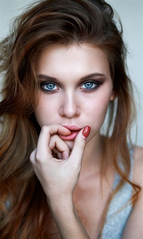 Woman Pretty Blue Eyes Brunette Beautiful 480x800 Wallpaper