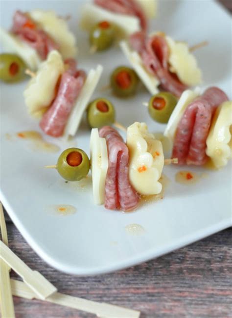 15 Adorable Mini Skewer Appetizers For Your Memorial Day