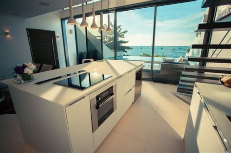 Contemporary Smart Kitchens Redefine Modern Luxury