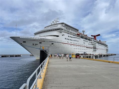 Aboard Carnival Ecstasys Final Passenger Cruise After 31 Years
