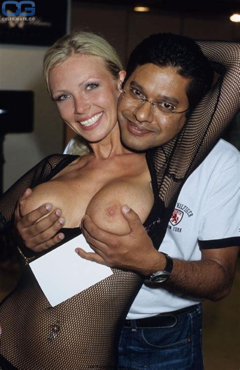 Vivian Schmitt Nude Pictures Photos Playboy Naked Topless Fappening
