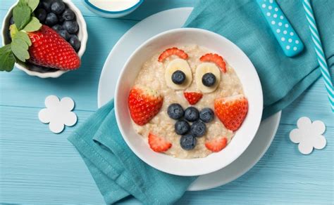 Desayuno Saludable Para Niños Avena Con Frutas