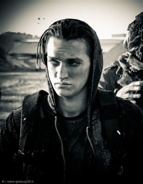 Nuklearna wojna niszczy cywilizację na planecie. The 100 | John Murphy | Richard Harmon | Murphy the 100 ...