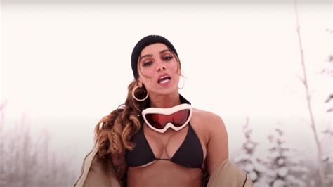Anitta confiesa en Zapeando cómo grabó su tema Loco en bikini en la nieve Me emborraché