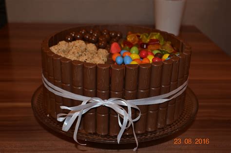 Die leckerste torte seit es snickers gibt. Millas Kitchen: Snickers-Torte