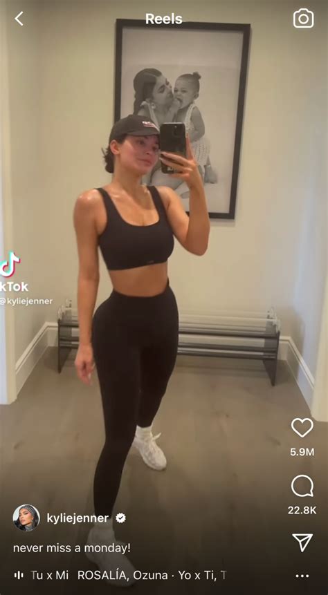 Kylie Jenner Workout Routine Photos Abs Outfits More