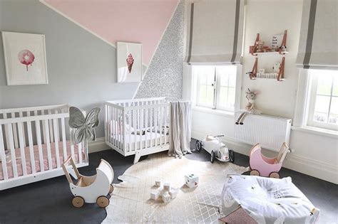 But what attracted us to this picture are the hanged dresses on the wall! Creating a bedroom for twins - Kids Interiors