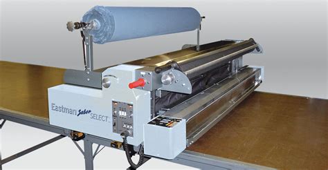 Manual Spreading Machine Saber Select™ Eastman Machine Company
