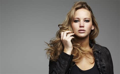 Beautiful Model Jennifer Lawrence Wallpapers And Images Wallpapers