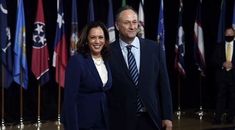 Kamala harris has always been a dominant name in the us political space since 2012. Kamala Harris Children : Kamala Harris Pictures and Photos ...