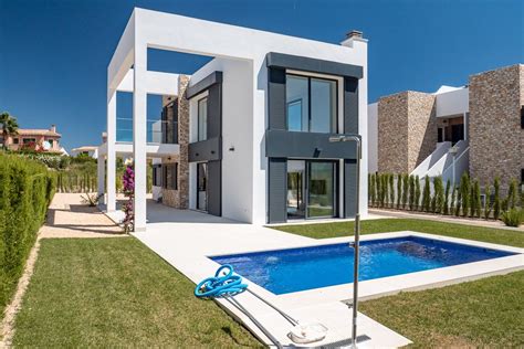 Villa • 7 zimmer • 4 bett. haus kaufen mallorca cala murada | House styles, Outdoor ...
