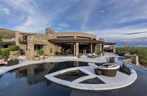 Stunning Desert Mountain Home In Arizona With Graceful Architecture