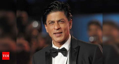shahrukh khan trolling shah rukh khan because his cousin is contesting elections in pakistan is