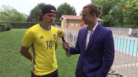 Even though the swede signing has already been ditched from the first xi. Victor Nilsson Lindelöfs bror: "Kommer alltid stötta honom ...