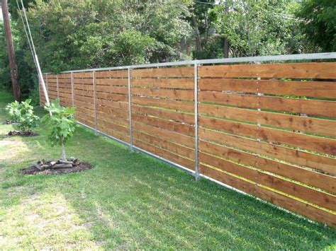 The individual sections add a measure of privacy while still having a lot of space. 48 easy cheap backyard privacy fence design ideas | Cheap ...