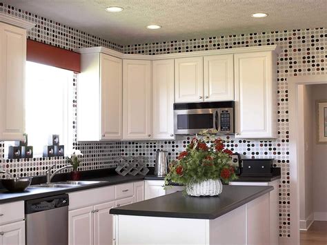 Creating Beautiful Small Kitchen Design with Lamps And Color