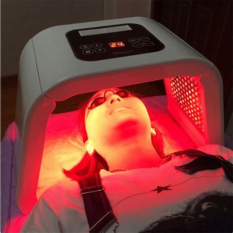 4 Color Led Light Therapy Pdt Machine Face Skin Rejuvenation Tighten
