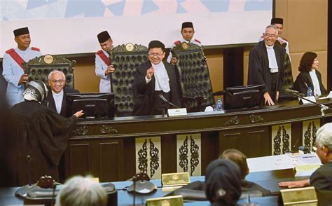 On september 16, 1963, the eleven states of the federation of malaya, the former colonies of sarawak and sabah on the western coast of borneo and the state of singapore united to form the federation of malaysia. New Chief Justice wants balloting method for judges ...