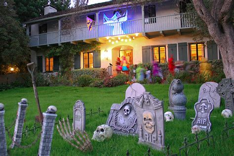 Here Are The Top Five La Neighborhoods For Trick Or Treating Trick Or