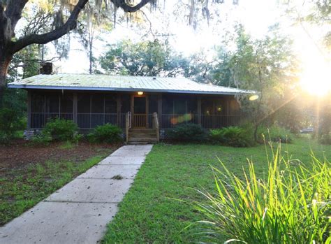 Spend your time with loved ones on florida campgrounds with cabins in florida, in a cozy authentic log cabin, or fish right from your deck in the historic st. Cabins | Florida State Parks