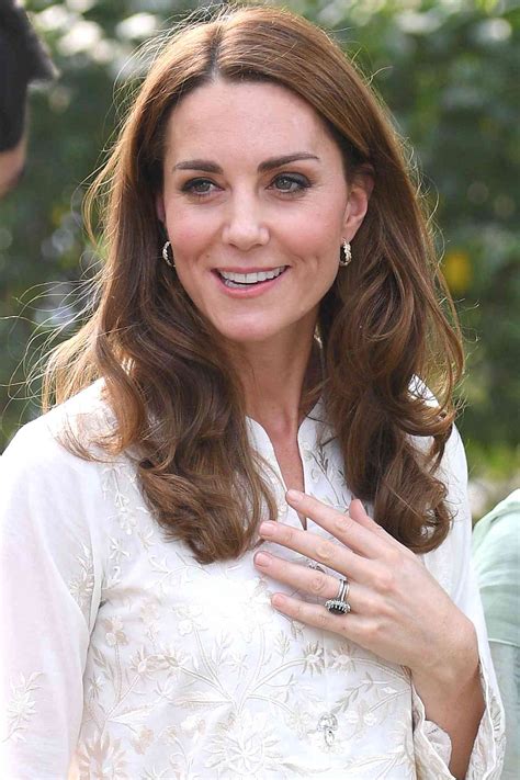 Kate Middleton Didnt Wear Engagement Ring To Hospital Visit