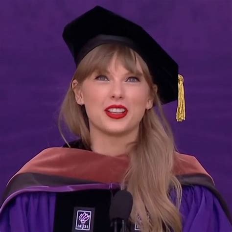 Video Never Be Ashamed Of Trying Taylor Swift Tells Class Of 2022 In