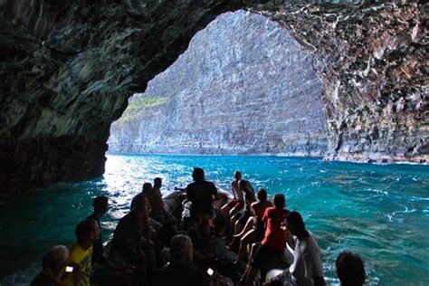 Touring The Sea Caves Of Na Pali Coast Na Pali Riders
