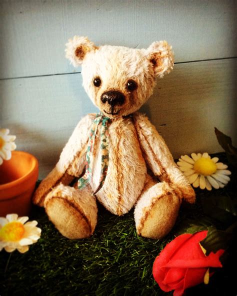Luba Handmade By Rebecca Lewis An 18cm Tall Collectors Bear Made From Viscose Fur Collector