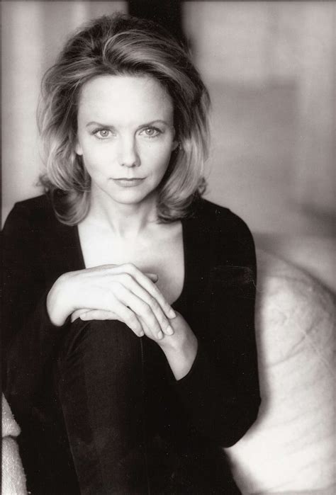 Picture Of Linda Purl