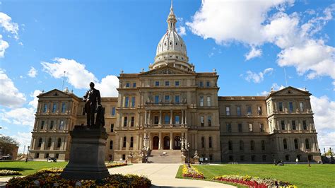 Michigan Bans Open Carry Of Guns Inside State Capitol Nbc New York