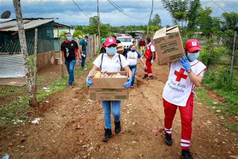 Voluntarios De La Cruz Roja Panameña Han Dicho Presente Durante