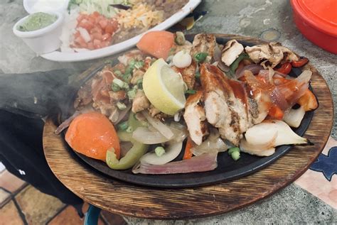 chicken fajitas lunch dinner coyote grill laguna beach mexican restaurant in laguna