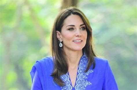 The archive in the national portrait gallery in central london to mark the publication of the 'hold still ' book on may 7, 2021 in. Kate Middleton hizo un homenaje oculto a su abuela espía ...
